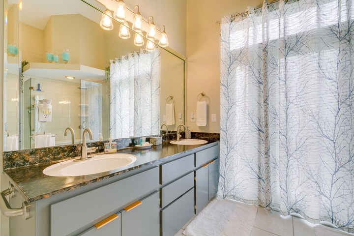 Sunny Home w / Pool & Lanai - Near Rainbow River!