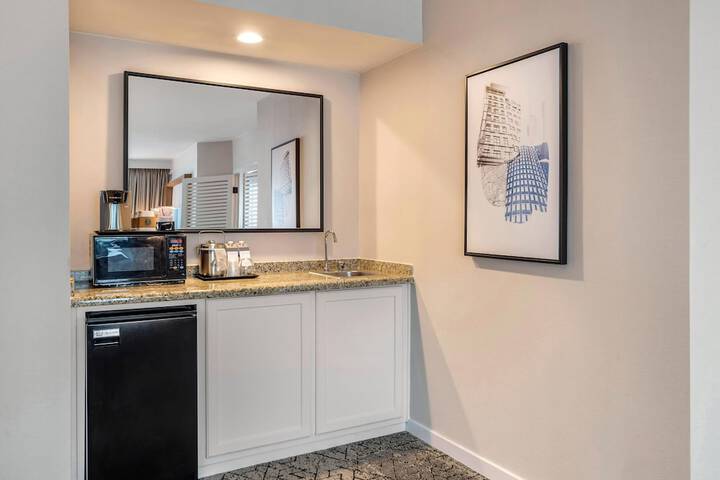 Sheraton Suites Wilmington Downtown