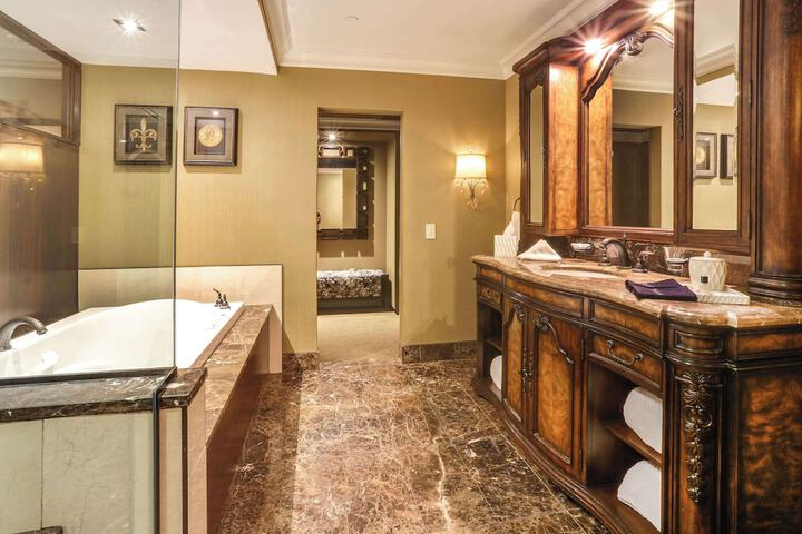 Room 40 of 108