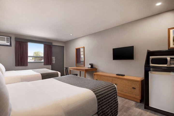 Travelodge by Wyndham Brandon