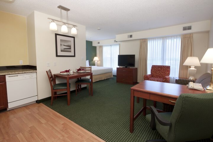 Room 10 of 31
