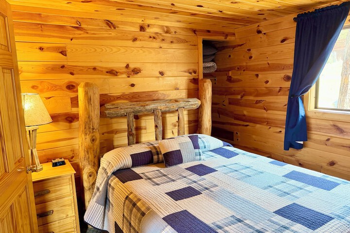 Mountain View Lodge & Cabins