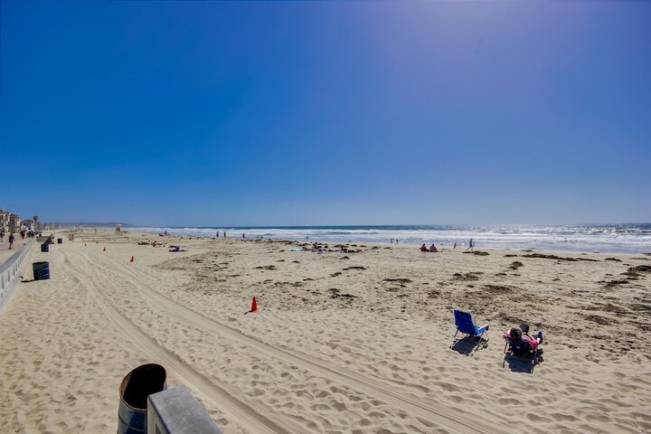 Beach 33 of 39