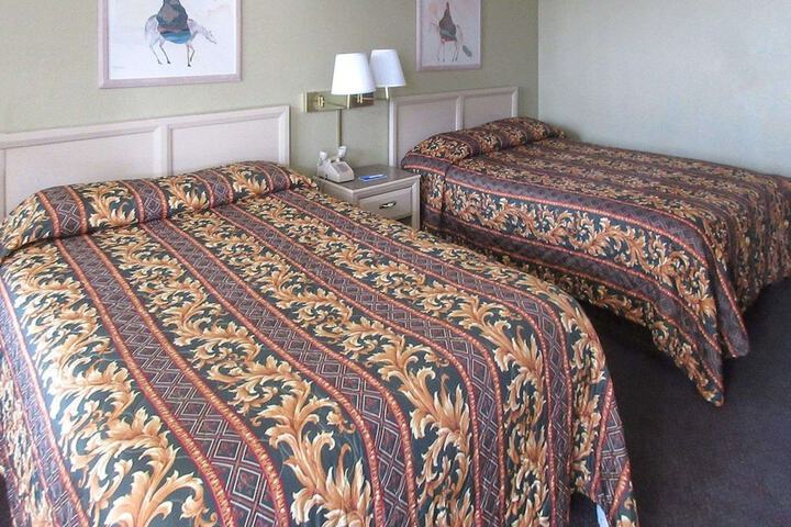 Room 4 of 5