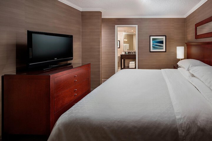 Room 43 of 61