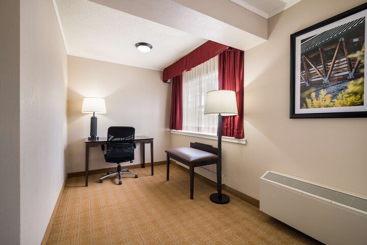 Room 27 of 44