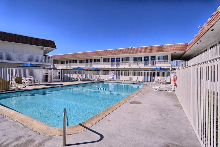 MOTEL 6 PITTSBURG. CA
