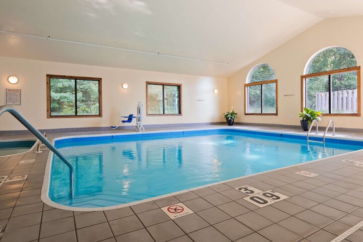 Pool 5 of 24