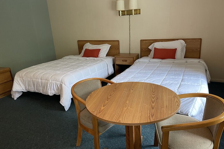 Room 65 of 103