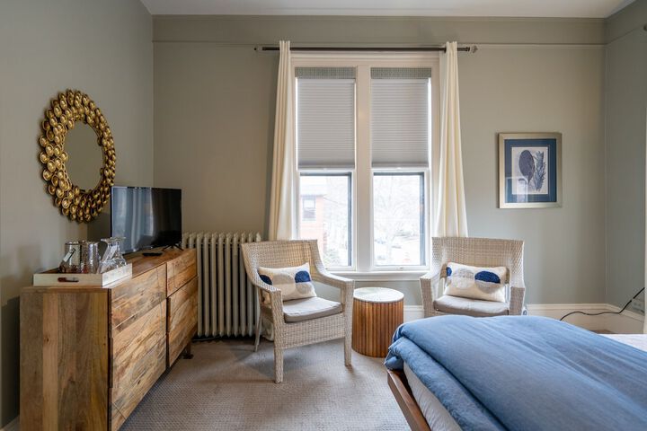 Room 12 of 43