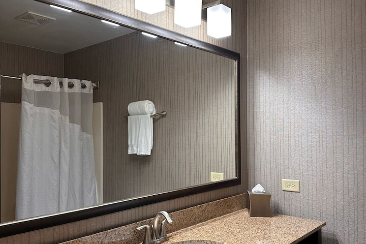 Room 13 of 47