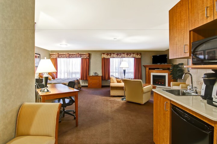 Room 11 of 40