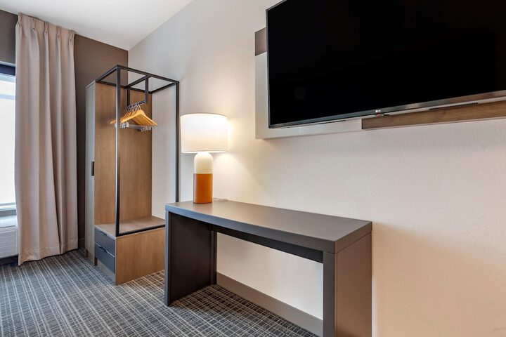 Comfort Suites Cottage Grove – Madison