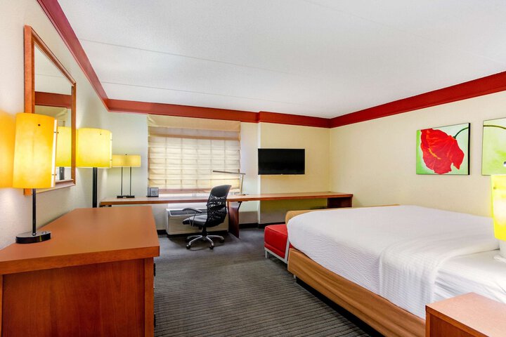 Room 17 of 30