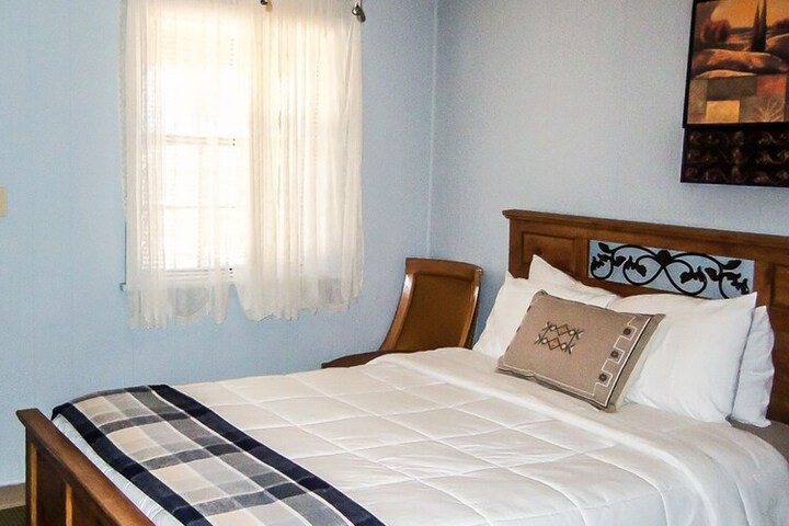 Room 44 of 83