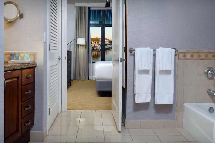 Naples Bay Resort & Marina