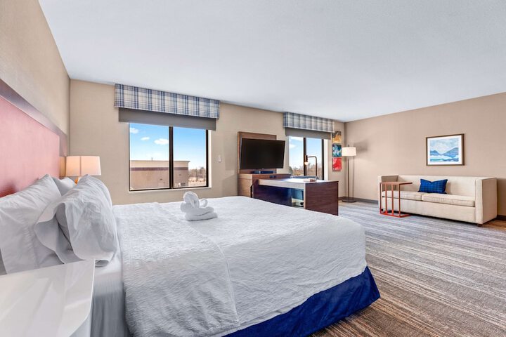 Hampton Inn & Suites Greeley