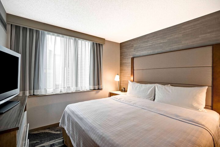 Room 15 of 38