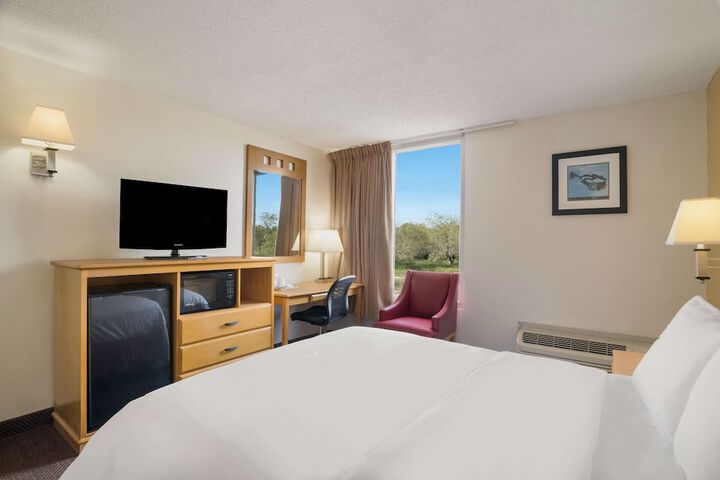 Room 21 of 29