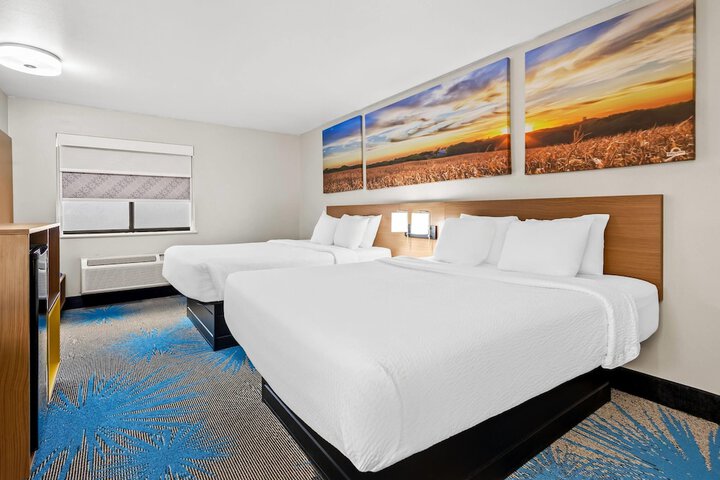 Days Inn by Wyndham Mitchell SD