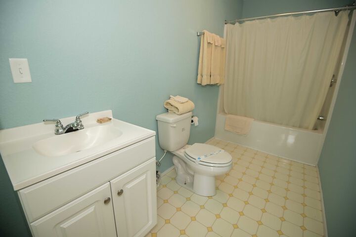 Room 21 of 37