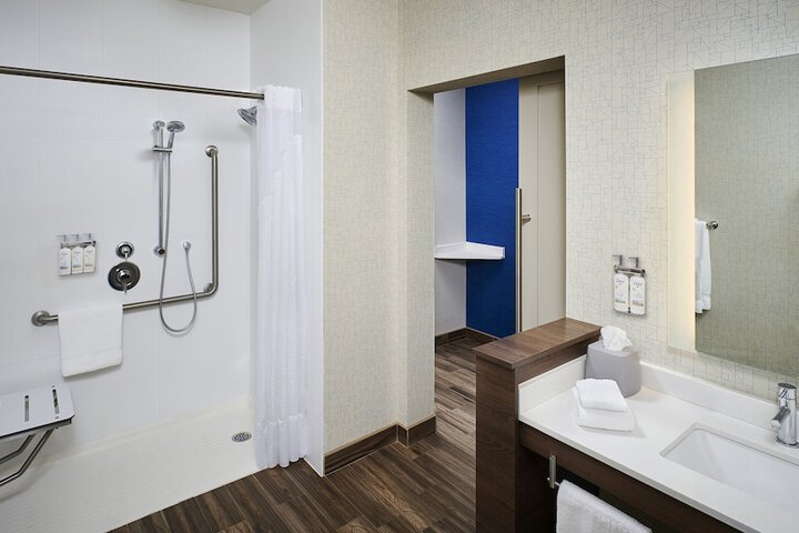 Holiday Inn Express Niagara-On-The-Lake by IHG