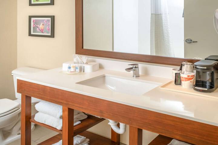 Room 14 of 36