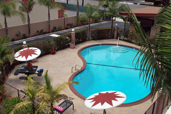 Pool 6 of 26