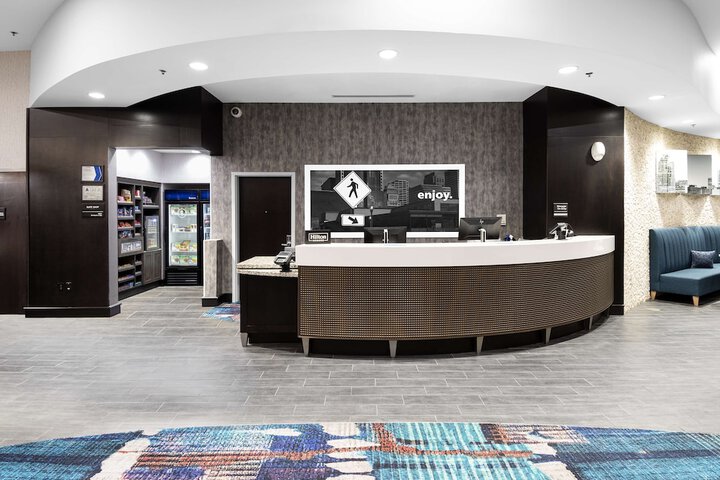 Hampton Inn & Suites Raleigh Downtown