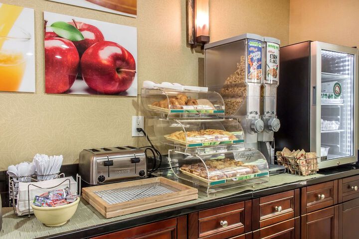 Breakfast/Coffee Service 30 of 36