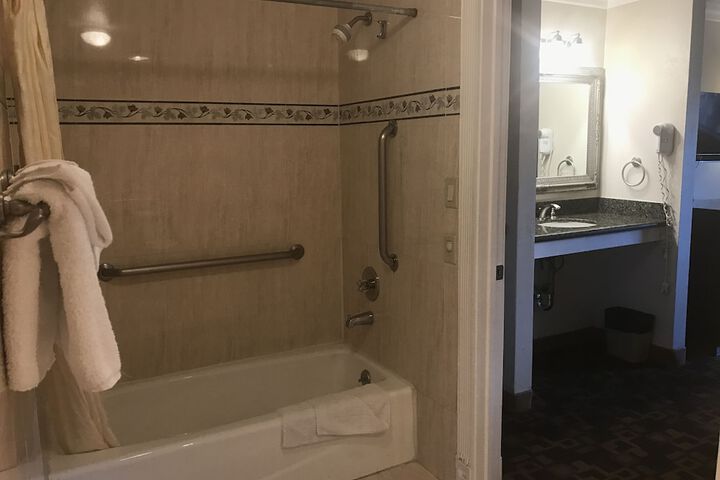 Room 22 of 27