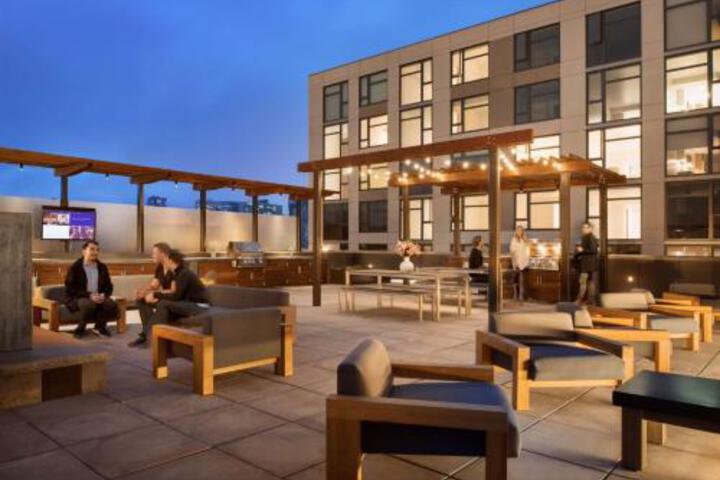 Global Luxury Suites on Folsom Street