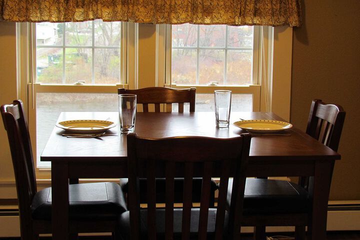 WATERSIDE EXECUTIVE SUITES