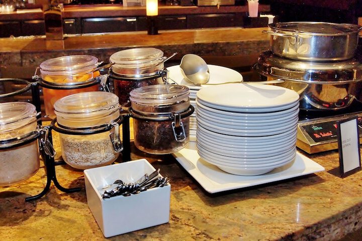 Dining 104 of 130