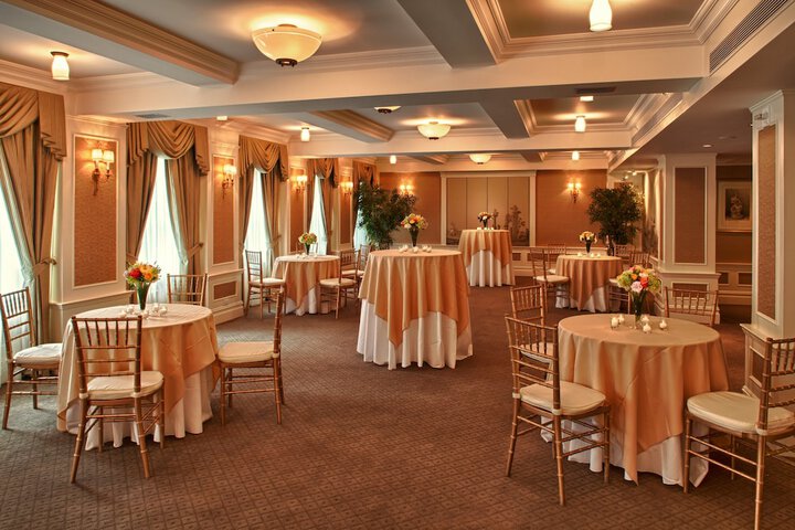 Hotel Plaza Athenee