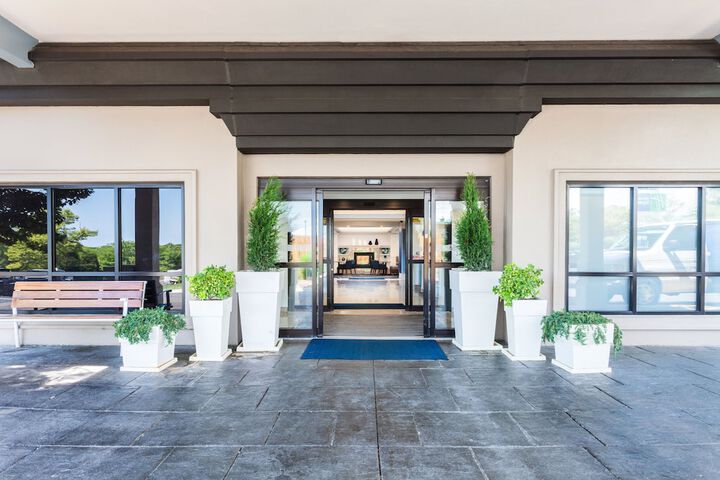 Hotel 2 of 56