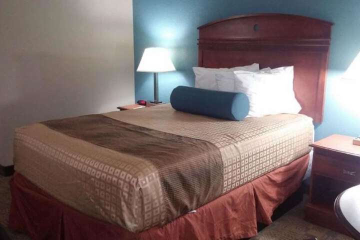 Room 5 of 31