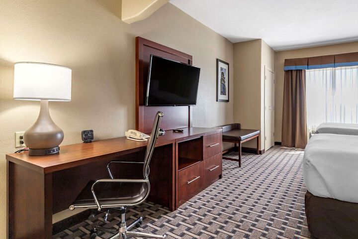 Room 25 of 44