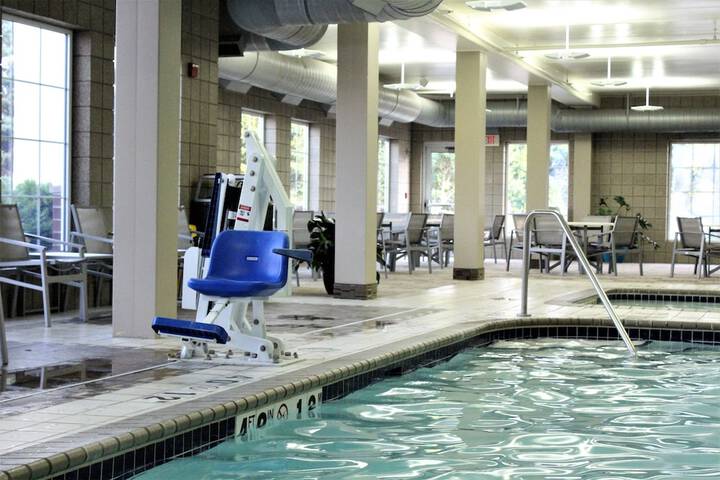Holiday Inn Express Hotel & Suites St. Cloud by IHG