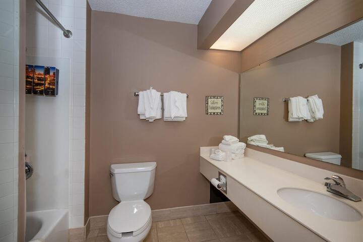 Room 11 of 30