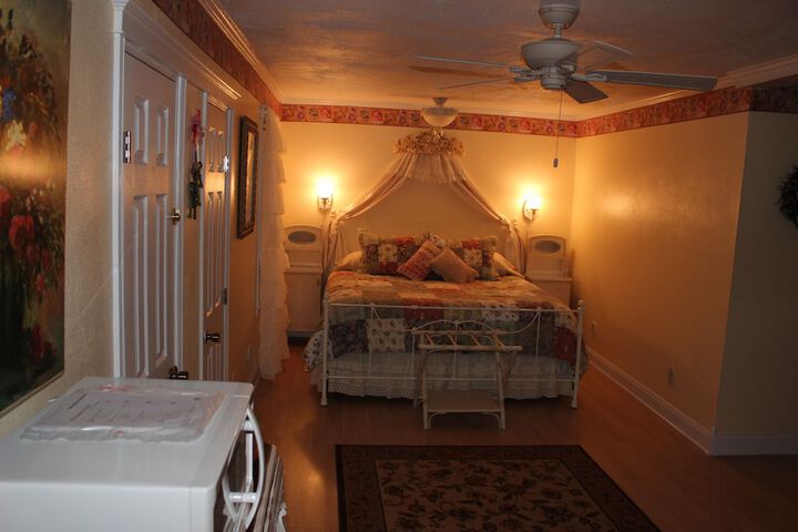 Room 34 of 54