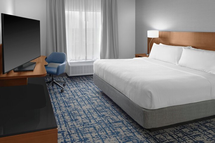 Fairfield Inn & Suites Calhoun