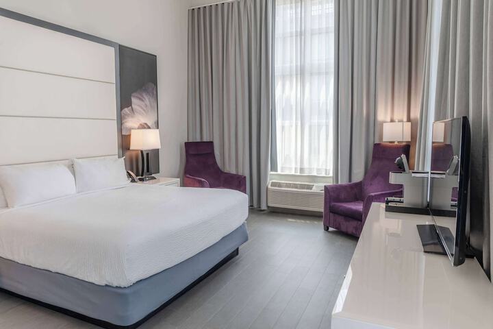 TRYP by Wyndham Savannah Downtown / Historic District