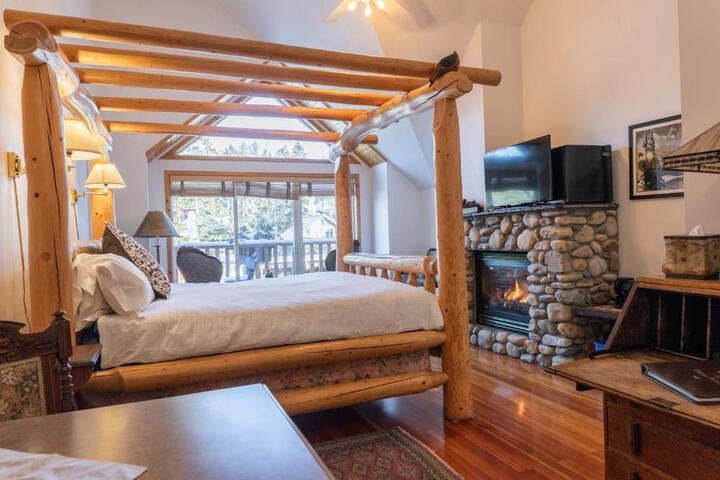 Beaujolais Boutique B & B at Theas House- Adults Only