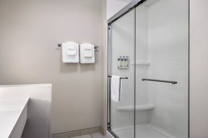 Holiday Inn Express & Suites Hagerstown by IHG