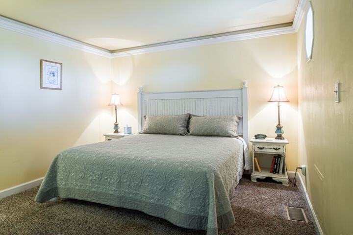 Whitestone Inn
