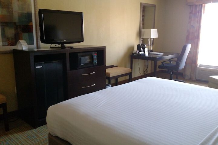 Holiday Inn Express Hotel & Suites PERRY by IHG