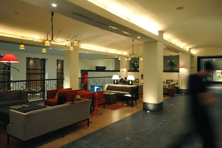 Hotel Interior 19 of 149