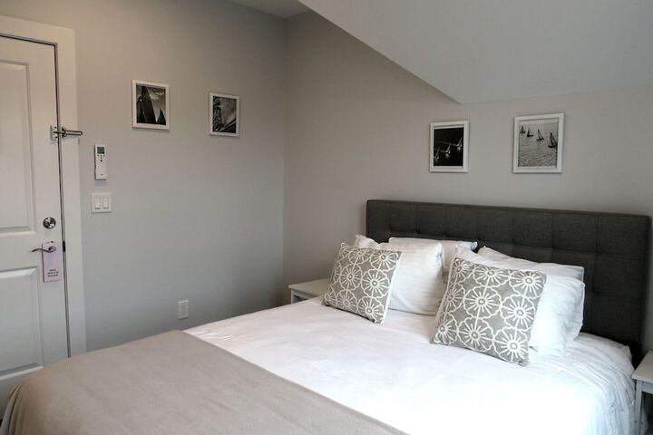 Room 156 of 183