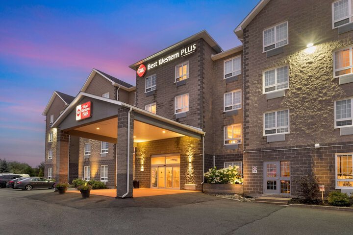 Hotel 2 of 47